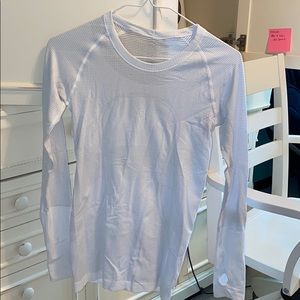 Lululemon running shirt size 4